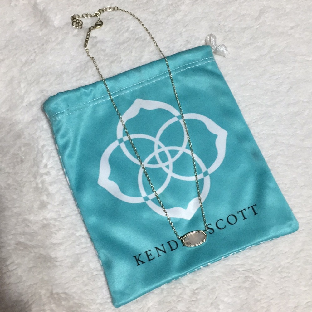 Kendra Scott Rose Quartz in Gold Elisa